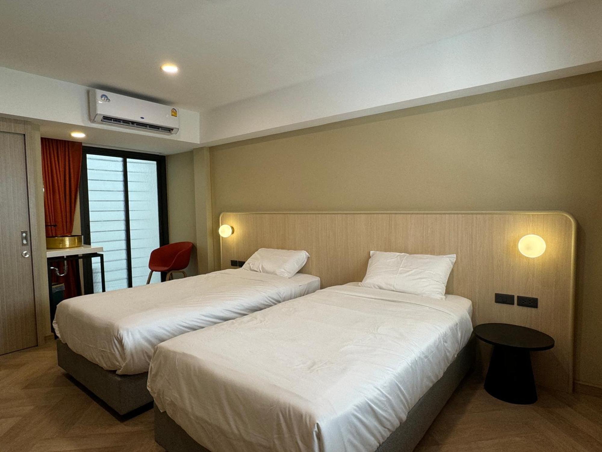 Parcel Hotel Bangkok Exteriör bild
